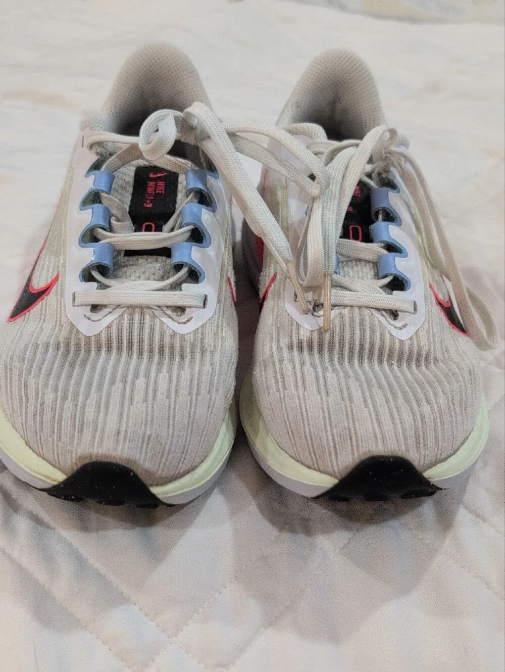 Nike Women's Air Zoom Winflo 9 Running Shoes 